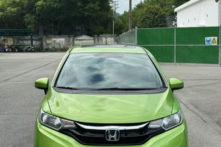 Used Honda Fit 2018 1.5L CVT Comfort Sunroof Version Exterior 9