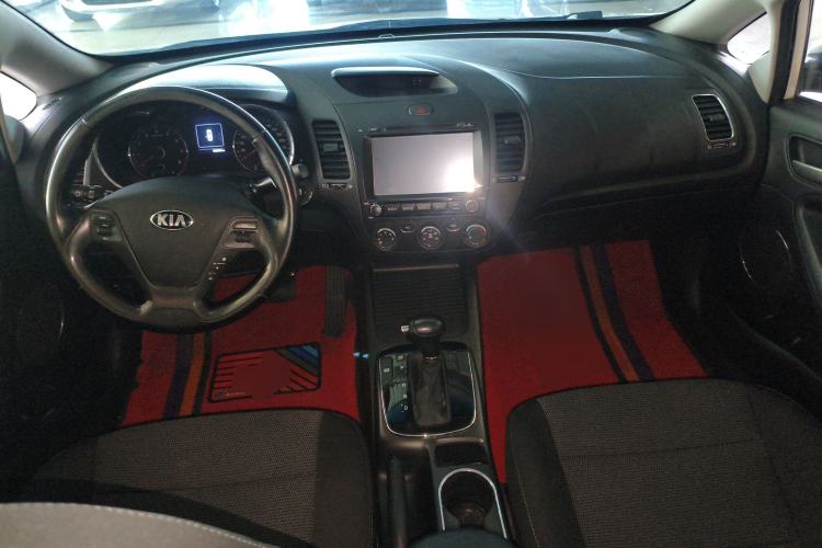 Used Kia K3 2016 1.6L Automatic GLS Center Console