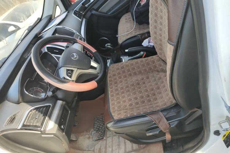 Used HYOSOW H3 2015 1.5L manual luxury version
