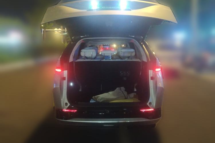 Used XPeng X9 2024 702 Ultra-Long Range Max
