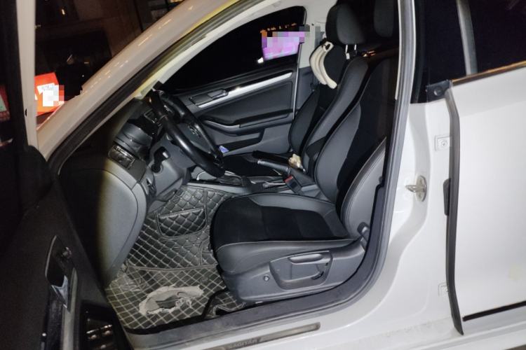 Used Volkswagen Sagitar 2018 280TSI DSG Ignite Edition Left Front Seat