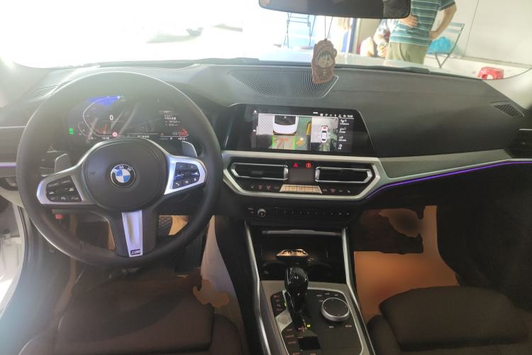 Used BMW 3 Series 2020 330Li xDrive M Sport Night Edition Center Console