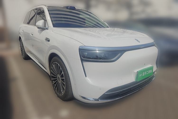 Used Hima AITO M8 2025 Extended-Range Max+ Version 53.4 kWh 6-Seater Edition Front Right 45 Deg