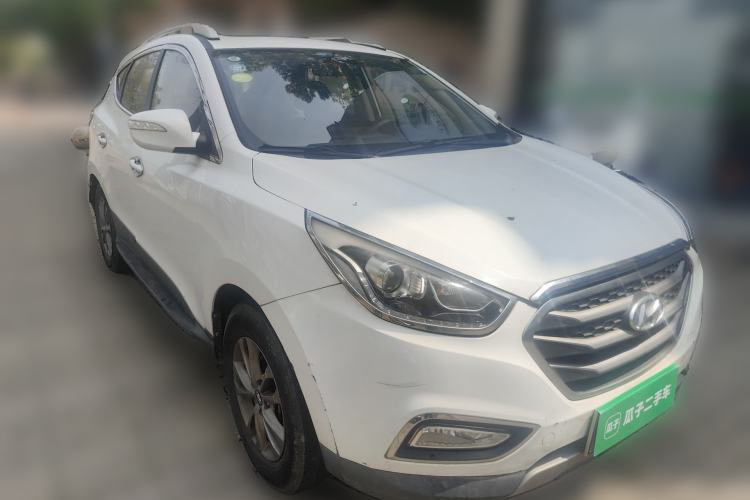 Used Hyundai ix35 2015 2.0L Automatic 2WD Comfort Edition China IV Standard Front Right 45 Deg