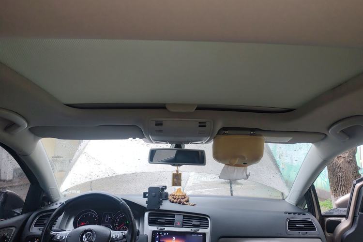 Used Volkswagen Golf 2015 1.4TSI Automatic Luxury Model
