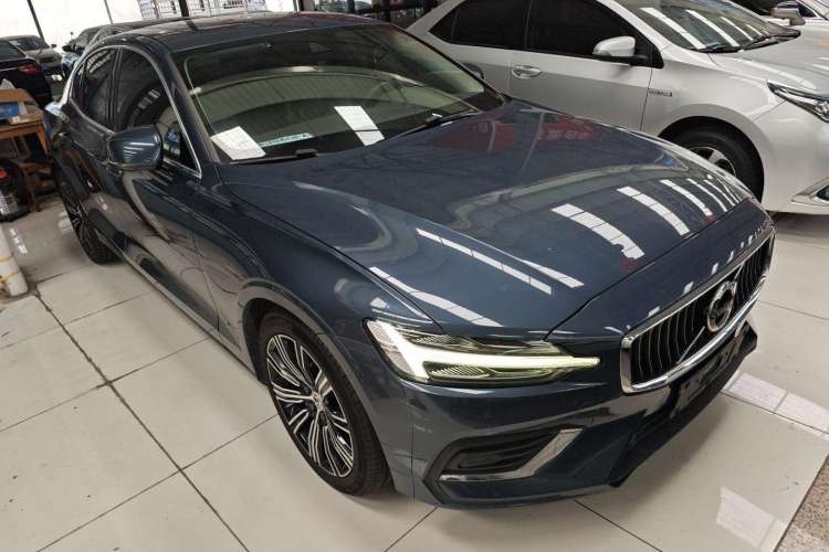 Used Volvo S60 2020 T4 Zhiyuan Luxury Edition
