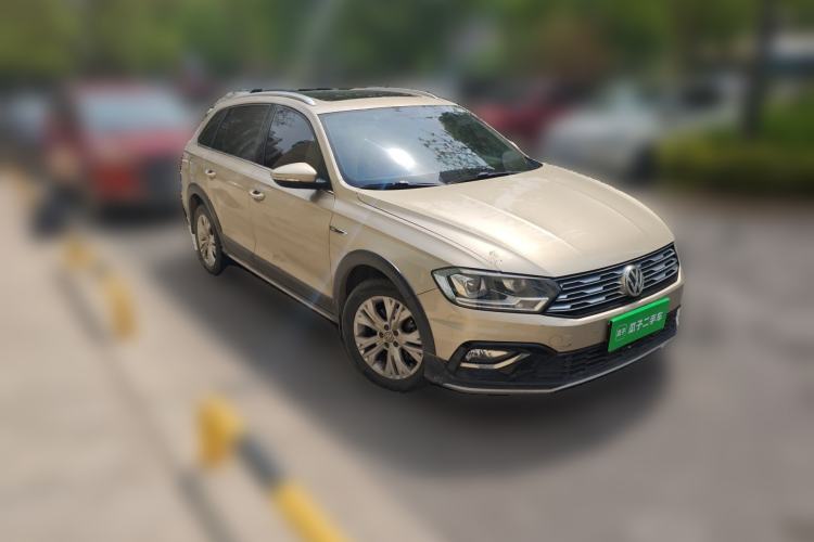 Used Volkswagen C-TREK 2017 230TSI DSG Comfort Version Front Right 45 Deg