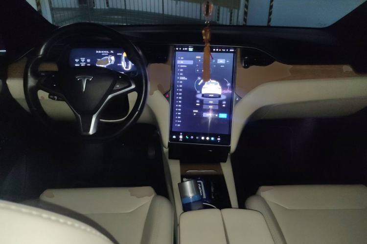 Used Tesla Model X 2019 Long-Range Version Center Console
