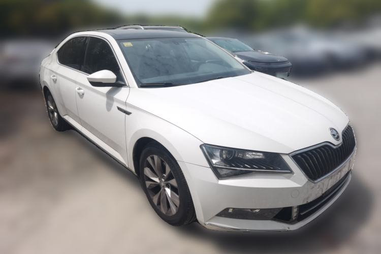 Used Skoda Superb 2016 TSI280 DSG Innovation Edition Front Right 45 Deg