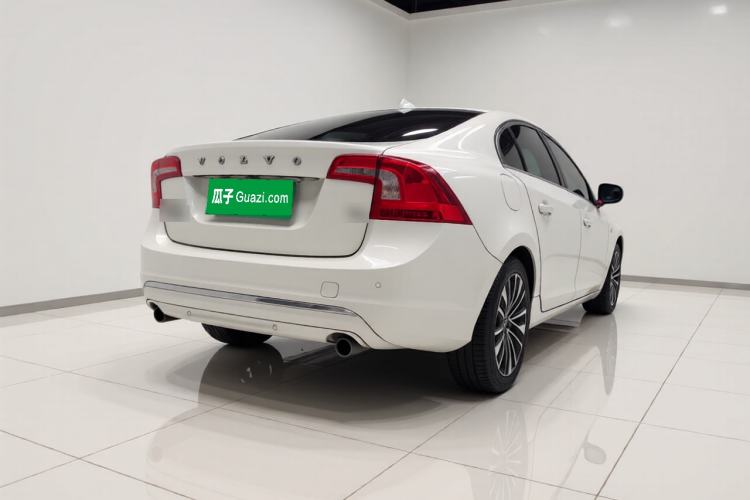 Used Volvo S60 2018 S60L T4 Smart & Ambitious Edition Rear Right 45 Deg