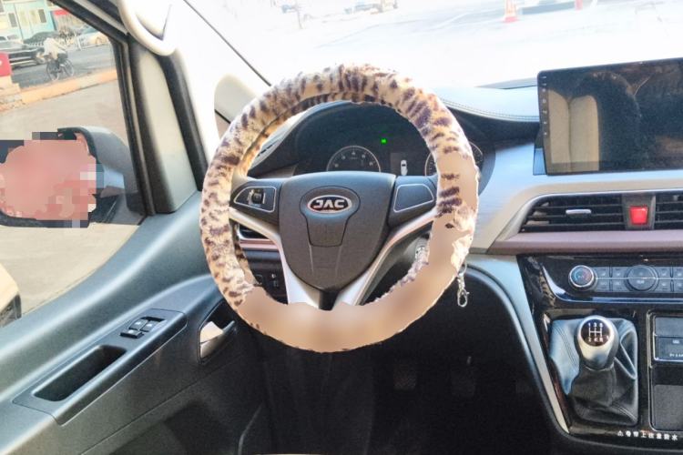 Used JAC Refine M3 2025 PLUS 1.8L Manual Comfort Edition 9 Seats
