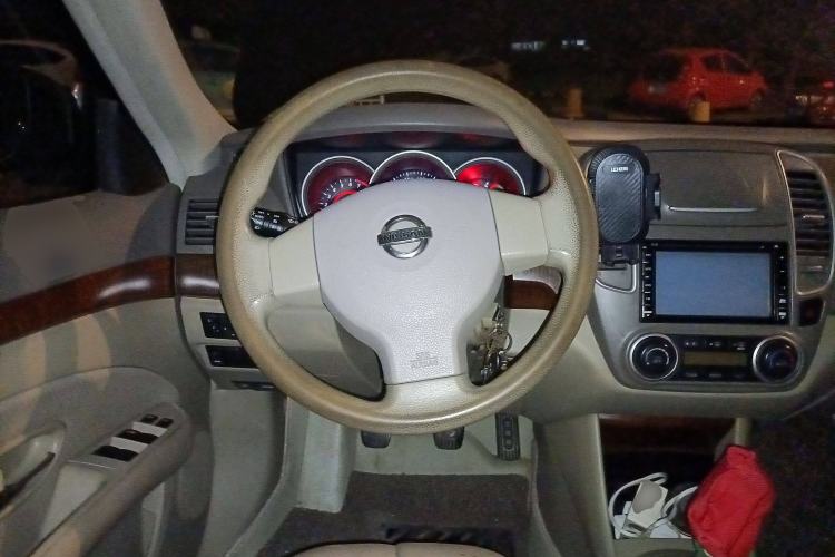 Used Nissan Sylphy 2009 1.6 XL Manual Luxury Sunroof Edition Steering Wheel
