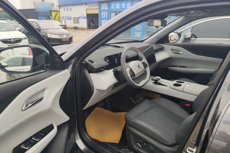 Used Changan UNI-Z New Energy 2024 Blue Whale Smart Electric iDD 125km Leading Model