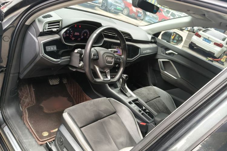 Used Audi Q3 2021 35 TFSI Fashion Dynamic Model Exterior 6