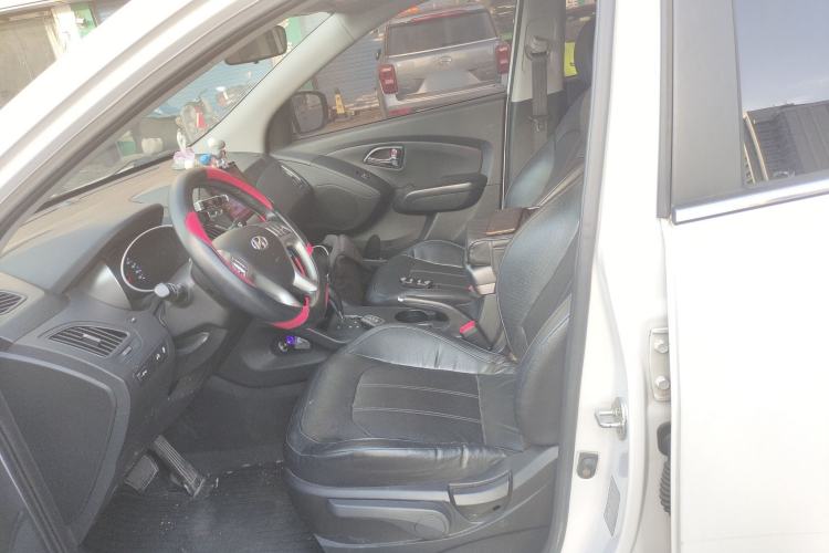 Used Hyundai ix35 2015 2.0L Automatic 2WD Smart Version China V Standard
