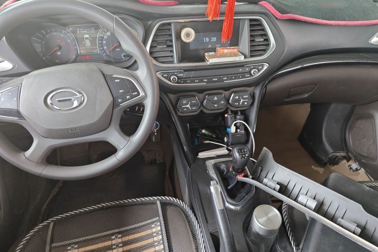 Used GAC Trumpchi GS4 2015 200T Manual Elite Edition Center Console