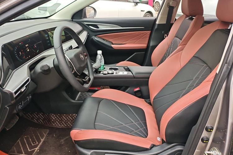 Used Changan Eado 2022 PLUS Blue Whale NE 1.4T GDI DCT Prestige Edition
