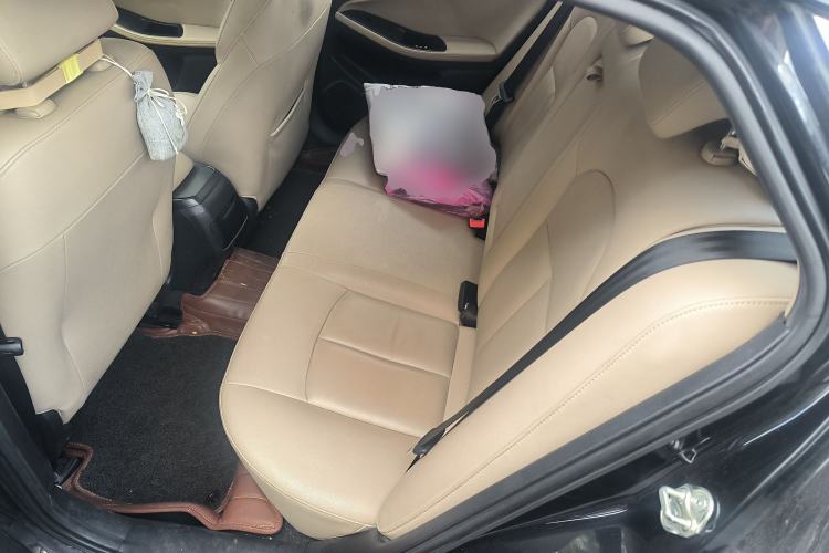 Used Bestune B70 2014 2.0L manual luxury version