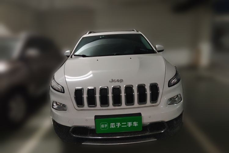 Used Jeep Cherokee 2016 2.4L Professional Smart Version
