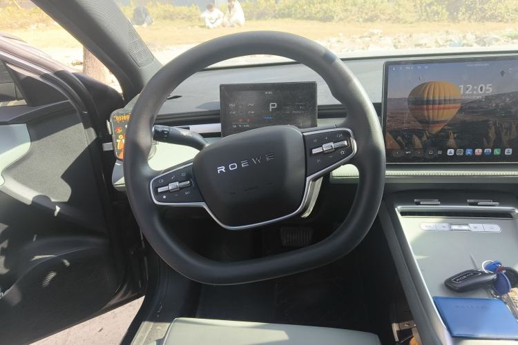 Used Roewe D6 2025 450km Deluxe Edition
