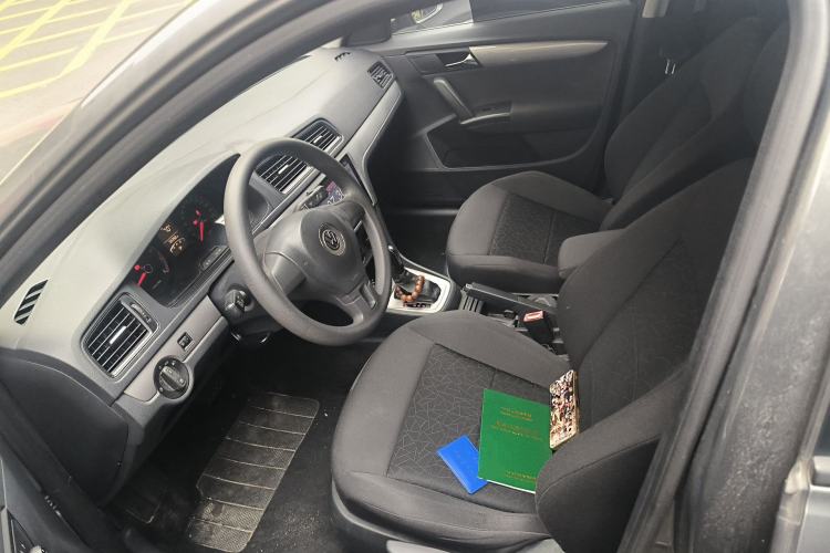 Used Volkswagen Lavida 2013 Revised Classic 1.6L Automatic Fashion Edition