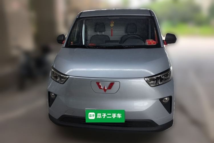Used Wuling Yangguang 2025 Model 310KM Window-Sealed Edition—Customized by CATL Front