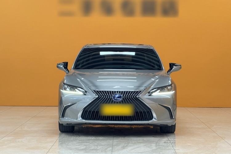 Used Lexus ES 2020 300h Premier Edition

