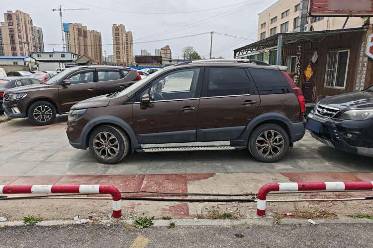 Used FORTHING Joyear X5 2016 1.6L Manual Luxury Model
