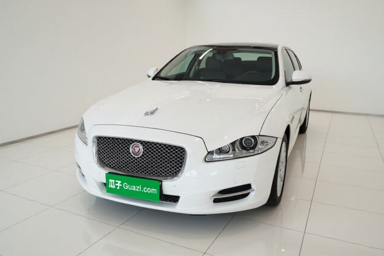 Used Jaguar XJ 2014 XJL 3.0 SC Two-Wheel-Drive Panoramic Business Edition