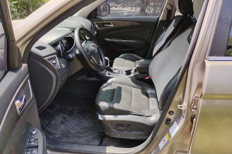 Used CHANGAN CS75 2015 1.8T Automatic 4x4 Prestige Model China V Emission Standard