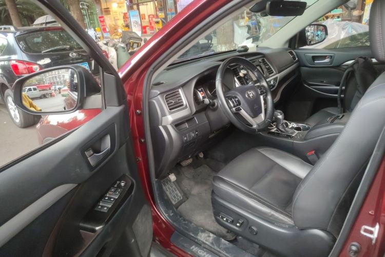 Used Toyota Highlander 2018 2.0T Four-Wheel Drive Luxury Edition 7 Seats China V Emission Standard