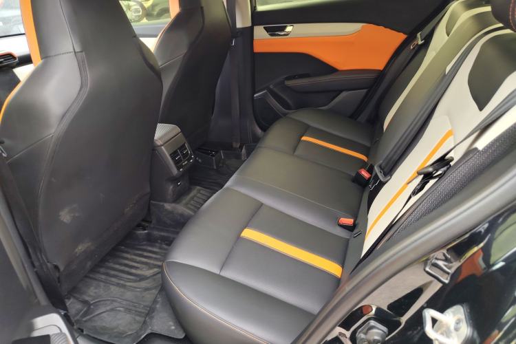 Used Dongfeng Aeolus Yixuan 2023 Mach Edition 1.5L Automatic Chasing Shadow Version Left Rear Seat