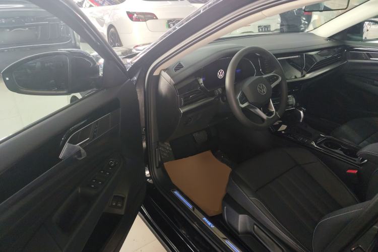 Used Volkswagen Passat New Energy 2025 430 PHEV Hybrid Business Edition Driver Seat