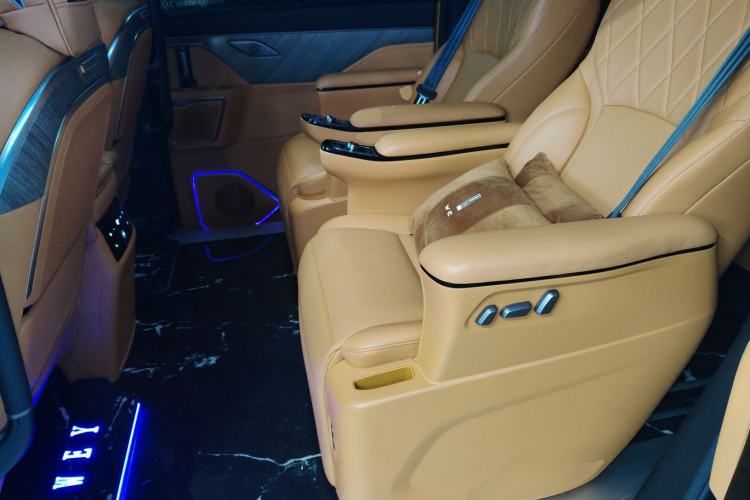 Used Wey Gaoshan 2025 Four-Wheel Drive Alpine 8