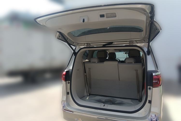 Used Buick GL8 2023 ES Lu Zun Deluxe Model
