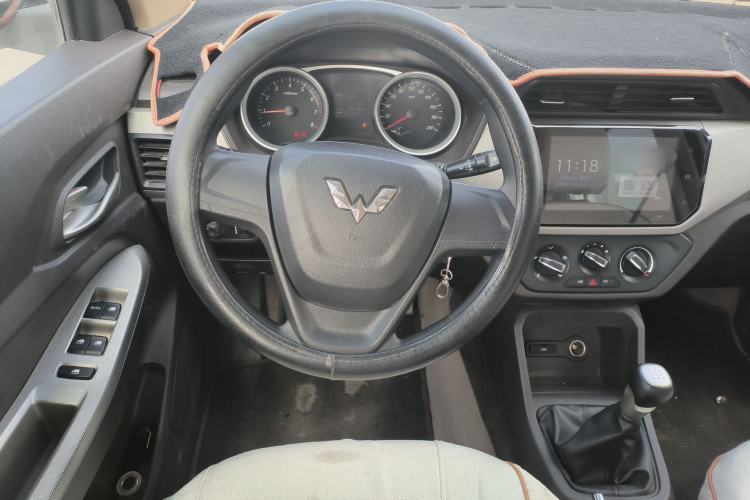 Used Wuling Hongguang 2018 1.5L S Comfort Model L2B