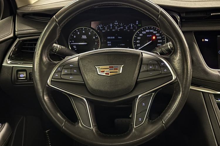 Used Cadillac XT5 2018 25T Luxury Model