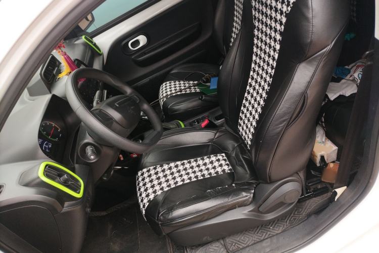 Used Roewe Clever 2021 302 km New Four-Seater Super-Efficient Version