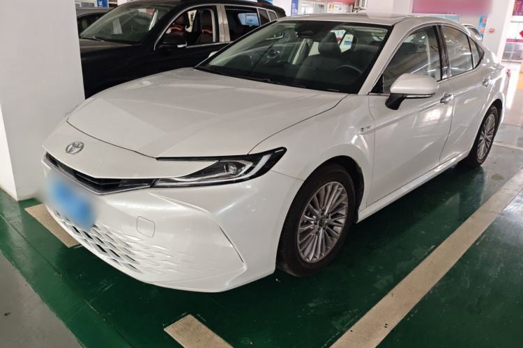 Used Toyota Camry 2024 Dual-Motor 2.0 HGVP Luxury Edition
