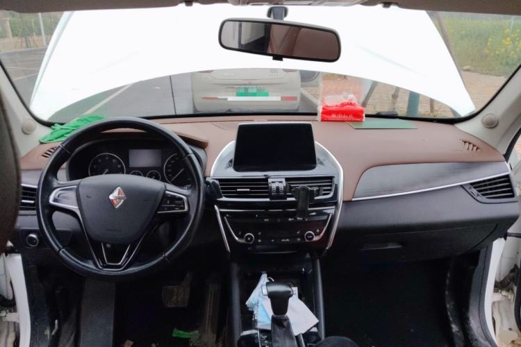 Used BORGWARD BX5 2017 20TGDI Automatic Two-Wheel Drive Pioneer Edition Center Console