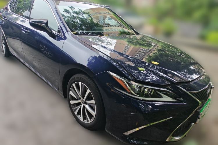 Used Lexus ES 2018 200 Luxury Edition China VI
