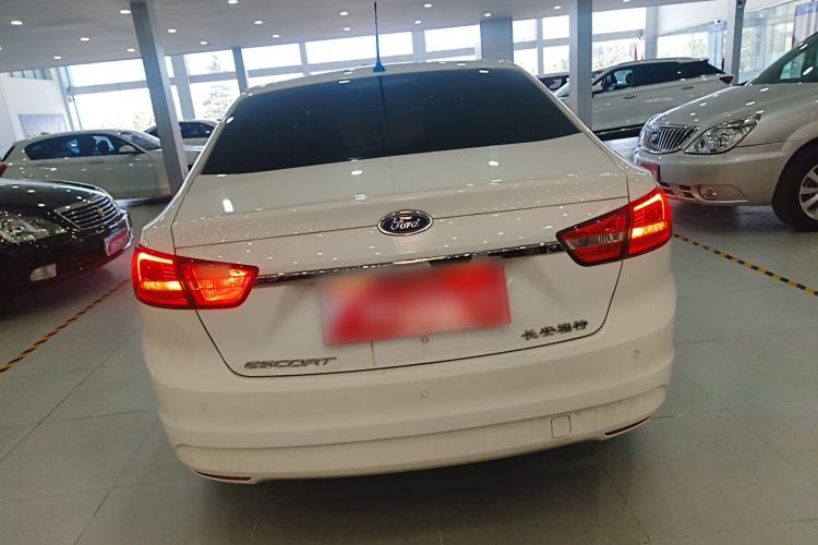 Used Ford Escort 2015 1.5L Manual Fashion Edition