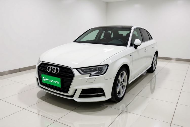 Used Audi A3 2018 30th Anniversary Edition Sportback 35 TFSI Fashion Model Guazi used car, China used car export, Used car for sale, Used Audi cars, Cheapest cars for sale