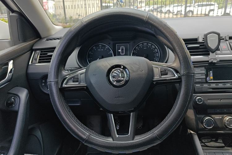 Used Skoda Octavia 2016 1.6L Manual Smart Drive Version