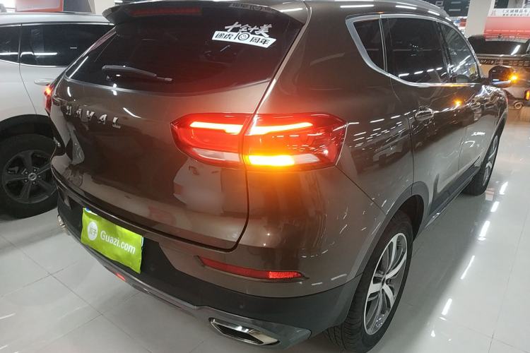 Used Haval H6 2017 Red Label 2.0T Automatic Two-Wheel Drive ZhiShang Model Rear Right 45 Deg