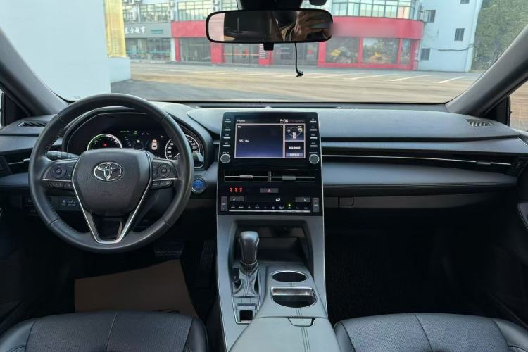 Used Toyota Avalon 2019 Dual-Engine 2.5L XLE Prestige Version China VI Standard