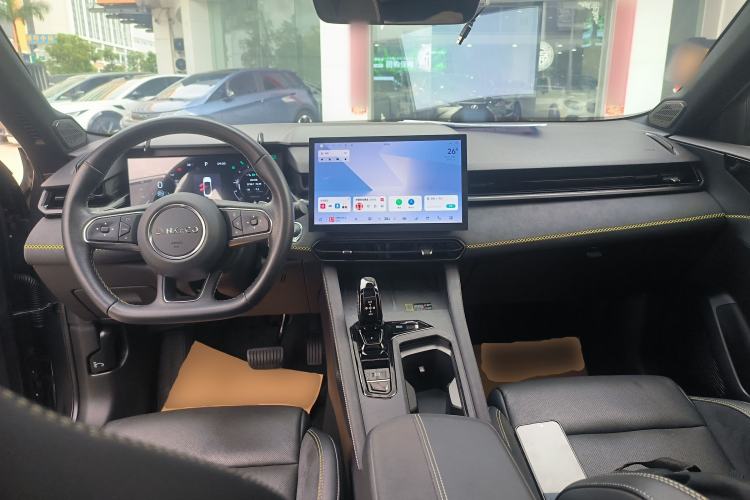 Used Lynk & Co 03 2023 1.5TD DCT JingPro Center Console