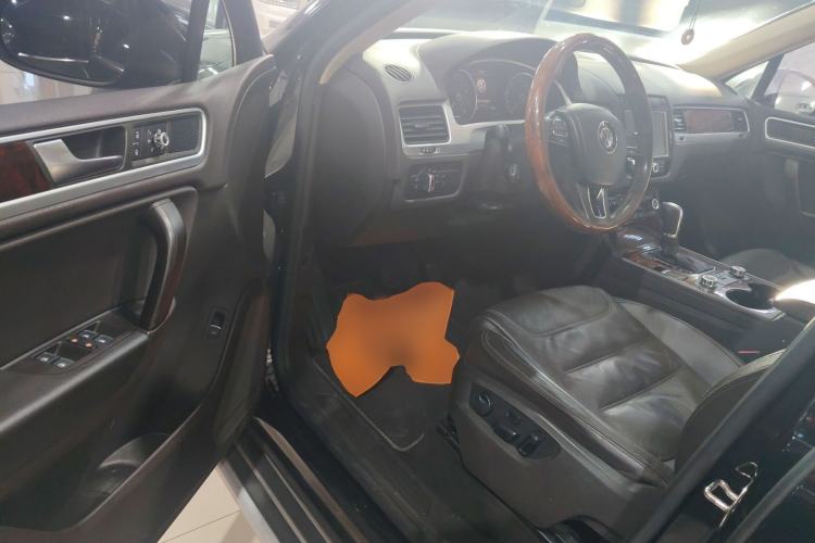 Used Volkswagen Touareg 2011 3.0 TSI Comfort Version