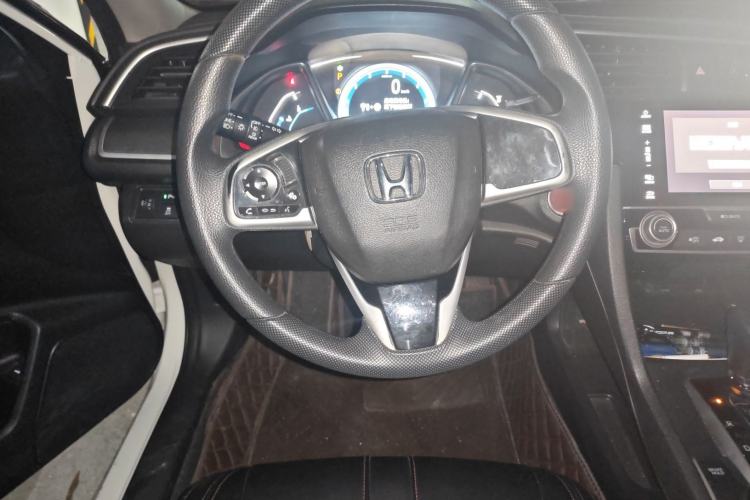 Used Honda Civic 2016 220TURBO CVT Luxury Edition
