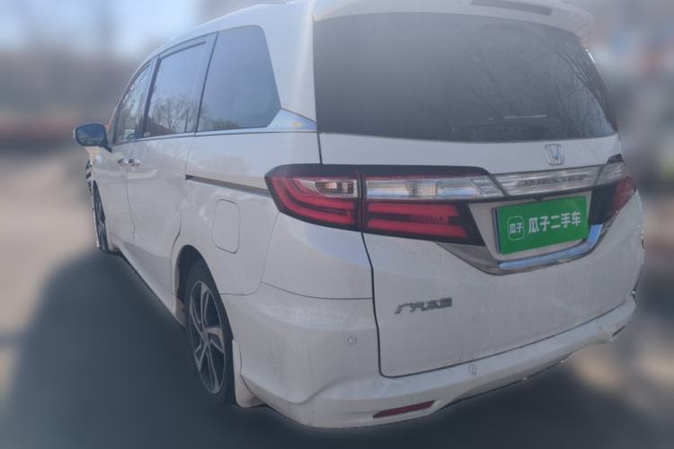 Used Honda Odyssey 2015 Revised Version 2.4L Supreme Edition Rear Left 45 Deg